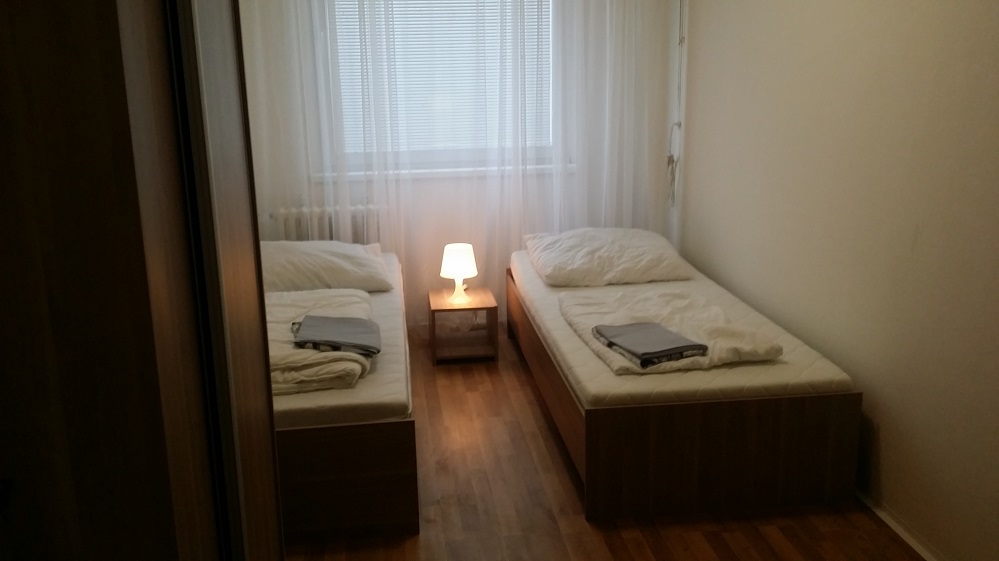 Třílůžkový pokoj na ubytovně